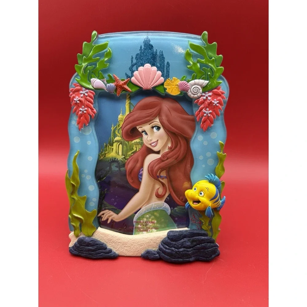 Vintage Disney Little Mermaid Ariel Resin 3-D 4
